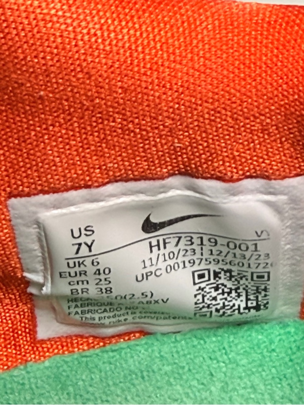Nike Kids Low-Top Sneakers in Orange and Mint